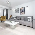 Deluxe Paula With Private Pool And Sauna