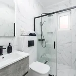 Deluxe Paula With Private Pool And Sauna Apartment Cibaca