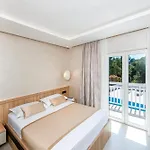 Deluxe Paula With Private Pool And Sauna *