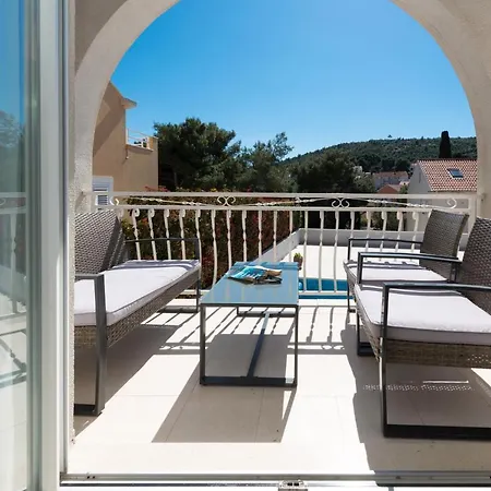 Deluxe Paula With Private Pool And Sauna Appartamento Cibaca