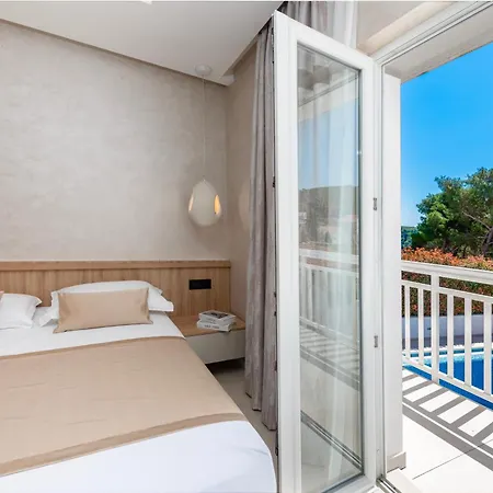 아파트 Deluxe Paula With Private Pool And Sauna Cibaca