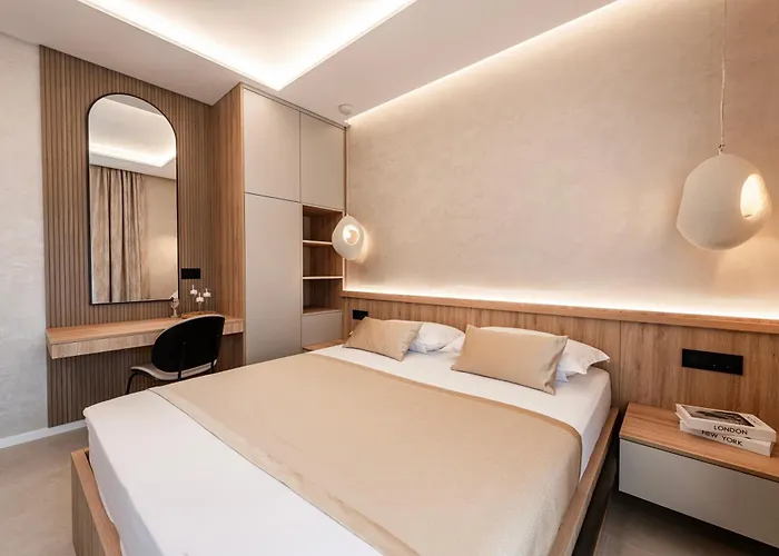 Deluxe Paula With Private Pool And Sauna 아파트