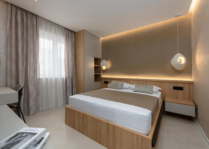 Deluxe Paula With Private Pool And Sauna 아파트 *