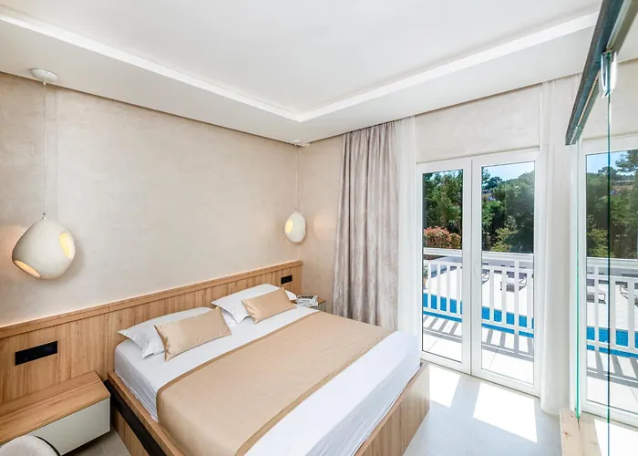 Deluxe Paula With Private Pool And Sauna *