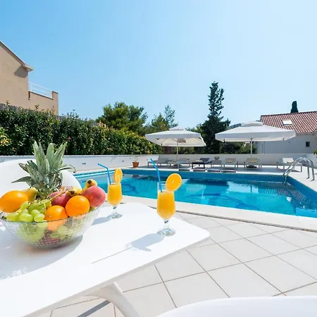 Deluxe Paula With Private Pool And Sauna Lägenhet *