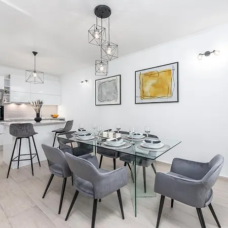 Deluxe Paula With Private Pool And Sauna Cibaca