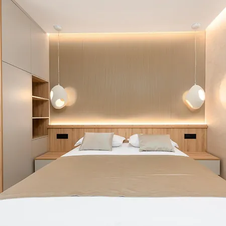 Deluxe Paula With Private Pool And Sauna Apartment *